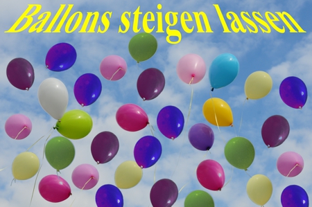 Ballons steigen lassen