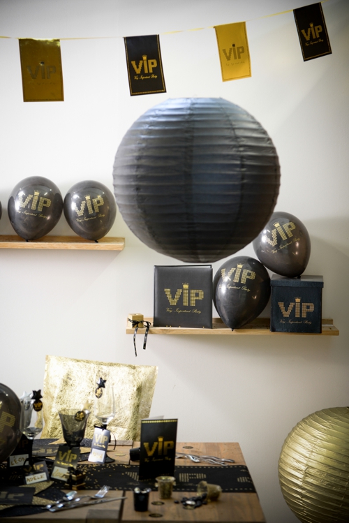 vip-party-dekoration-mit-vip-luftballons