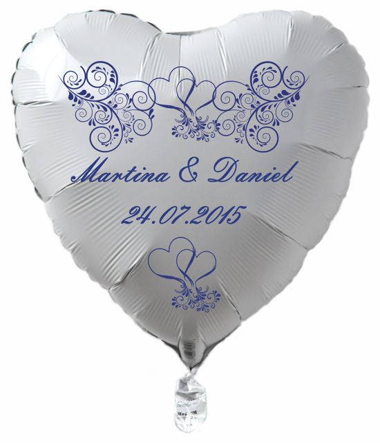 weisser-Herzluftballon-zur-Hochzeit-mit-Namen des-Hochzeitpaares-Datum-des-Hochzeitstages-weiss-mit-blauen-Ornamenten