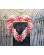Großes Luftballon-Herz zur Hochzeit