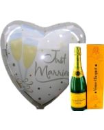 &quot;Just Married&quot; Veuve Clicquot