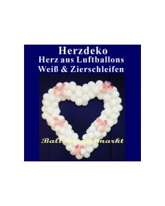 Dekoration zur Hochzeit, Herzdekoration aus Luftballons in Weiß mit Schleifen